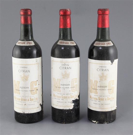 Thirty two bottles of Chateau Citran, Haut Medoc, 1961, (Matthew Gloag & Son Ltd),